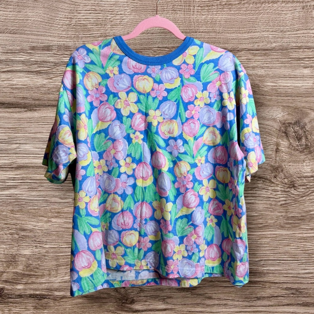 Vintage Shadowline blue floral tee. Large.